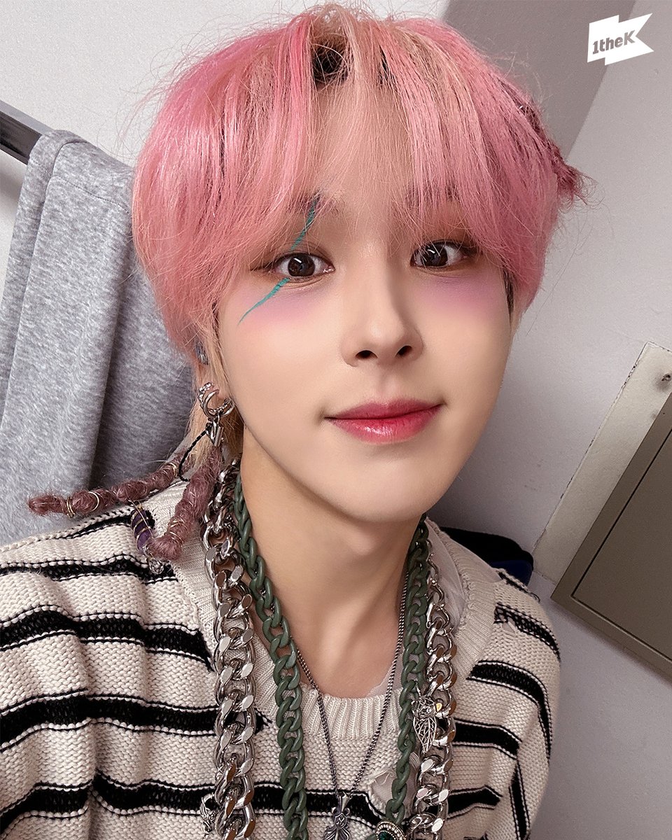 1theK's tweet photo. #기욱 이밖에 모르는 바보✌️🎵 근데 #GIUK 이만 알면 되는 거 아닌가? 다른 거 뭐 더 알 필요가 있나?😅
#원위 #ONEWE #제0호선_시간역행 #스페셜클립 @official_ONEWE

#SpecialClip 👉 https://t.co/H8KJXg13Ko https://t.co/R5b7ICJmxt
