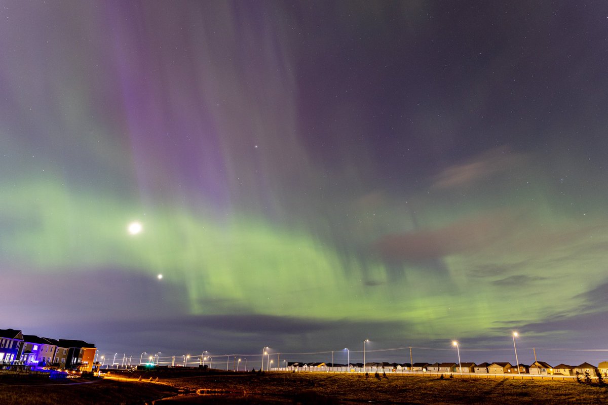 Calgary 23 April 2023 around from 2200 to 2300. clouds were too much but occasionally Auroras were able to cut through clouds.#Loveyyc #canonr6markii #tamron2470g2 #mybanff #aurora #ExploreCanada #explorealberta #calgarytower #myjasper #Canada #tourismgolden #seerevelstoke