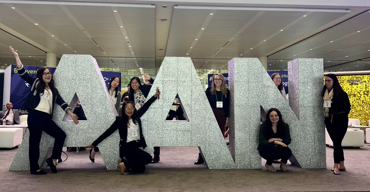 Fantastic time at the #AANS Faculty & Trainee Network Reception, where @MSHSNeurology program directors @MichelleTFabian (@MtSinaiNeuroRes) and Dr Vicki Shanker (@SinaiNeuroRes) met with medical students future neurology residents and fellows! #AANAM2023 @AANmember @RobinUlep