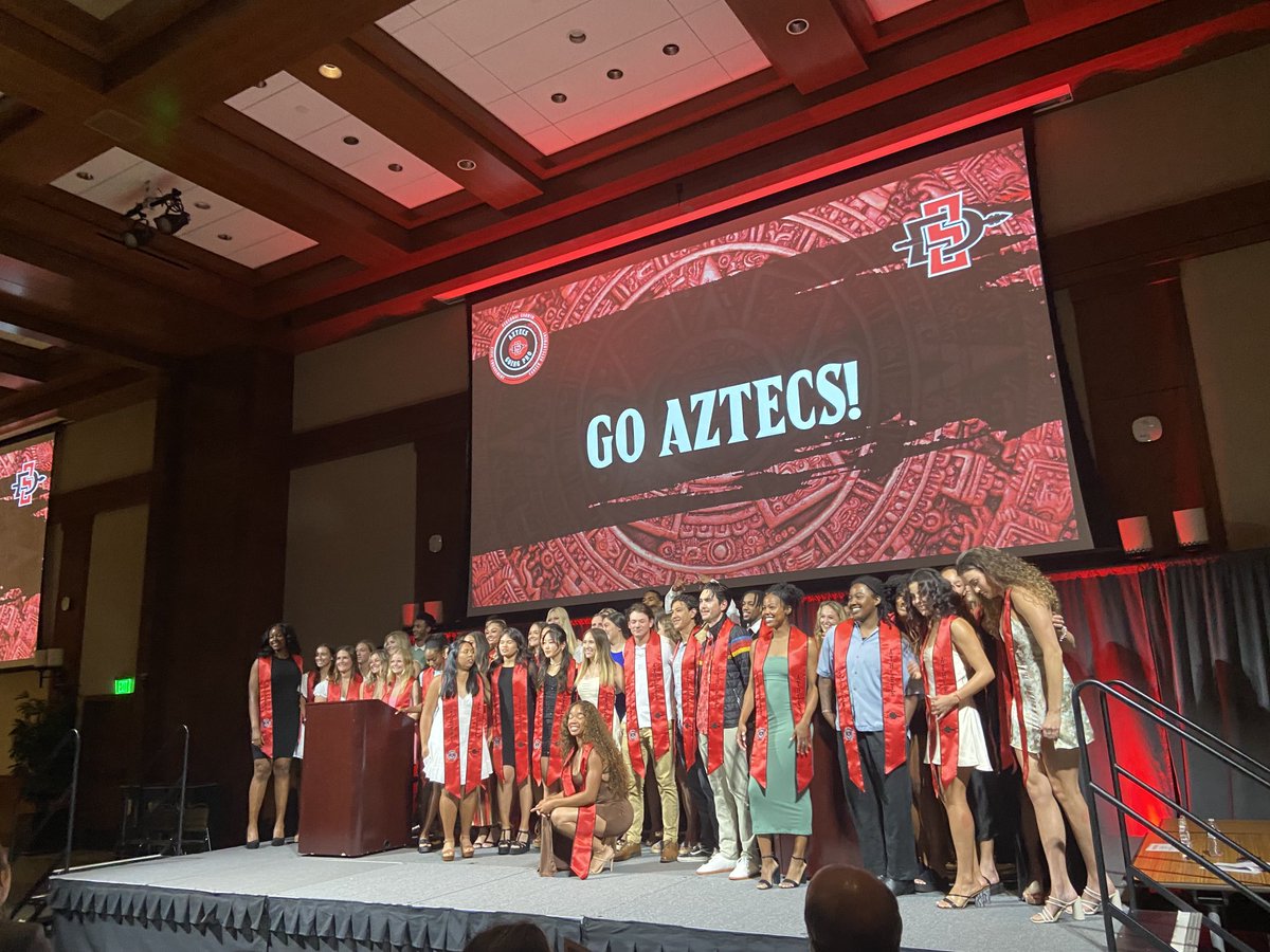 BeMoose's tweet image. #AztecsForLife celebrating our graduating student-athletes and scholars. Great ACE Awards tonight. #GoAztecs