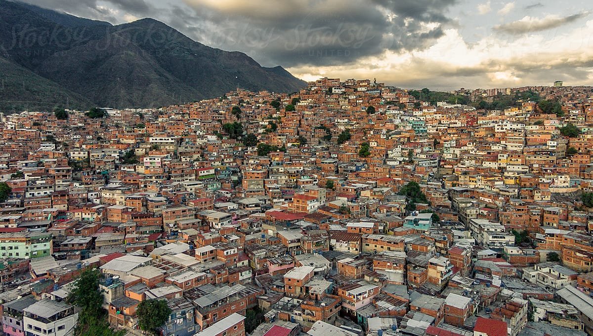 Carson14702700's tweet photo. @asieravenezuela Aquí hay más de la Caracas bonita de los 80'. 

¡Éramos felices y no lo sabíamos!

🤪 https://t.co/sjBrnWeZjF