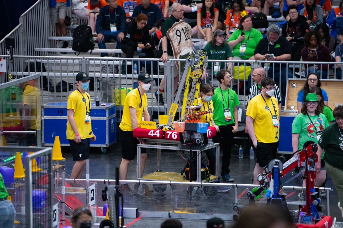 W.A.F.F.L.E.S. Robotics tweet media