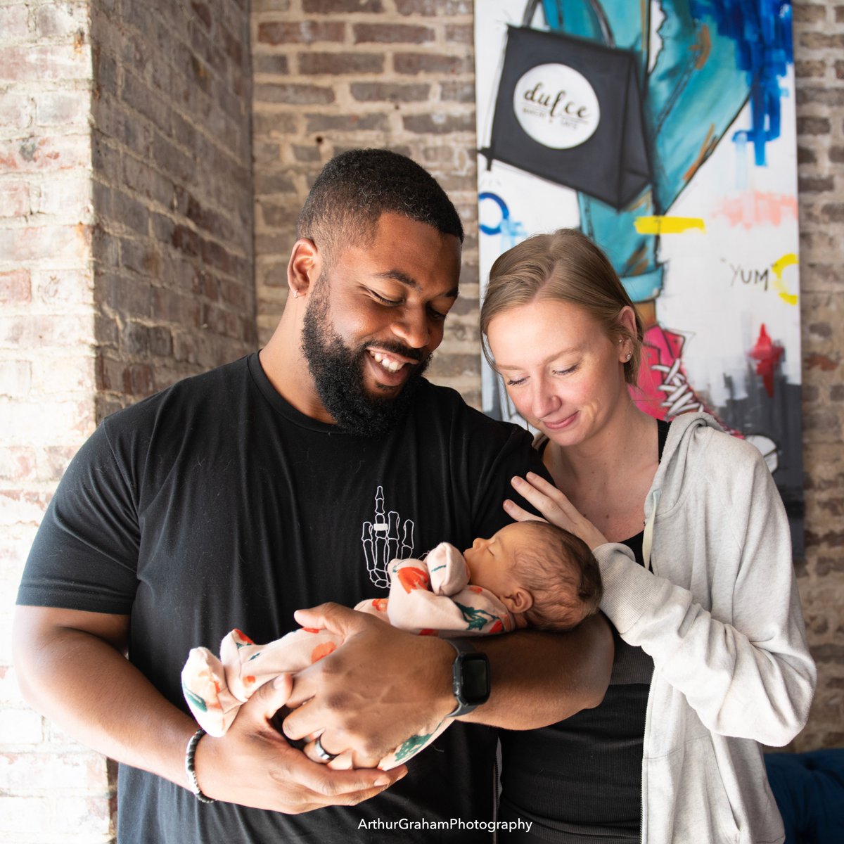 ArthurHGraham's tweet image. Happy Monday! Smiling families, Coffee &amp;amp; Photography "Way to start the day!" #dulcebakeryncafe #arthurgrahamphotography #somervillenj #downtownsomerville #arthurgrahamphotography2023 arthurgrahamphotography.com