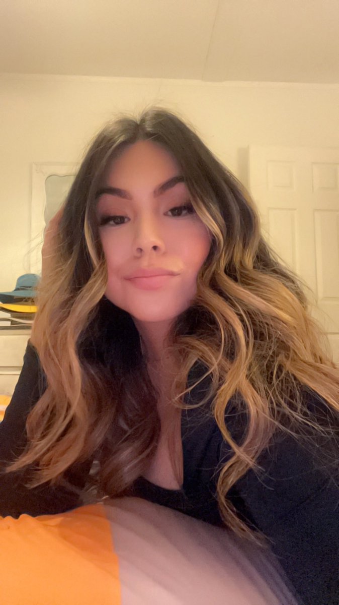 <3