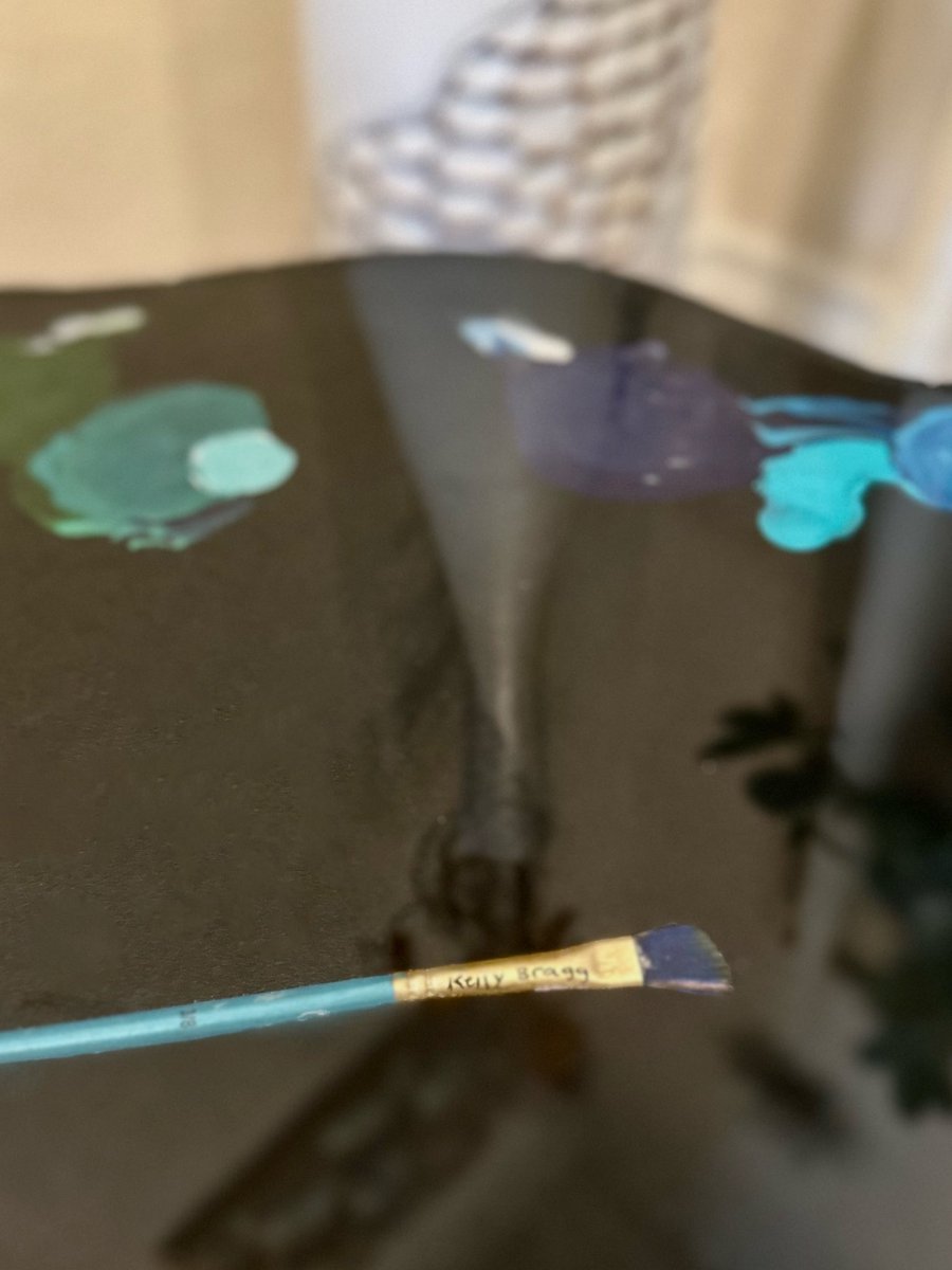 kelsotheartist's tweet photo. What do you think of my paint palette table https://t.co/oSKEDQQyex