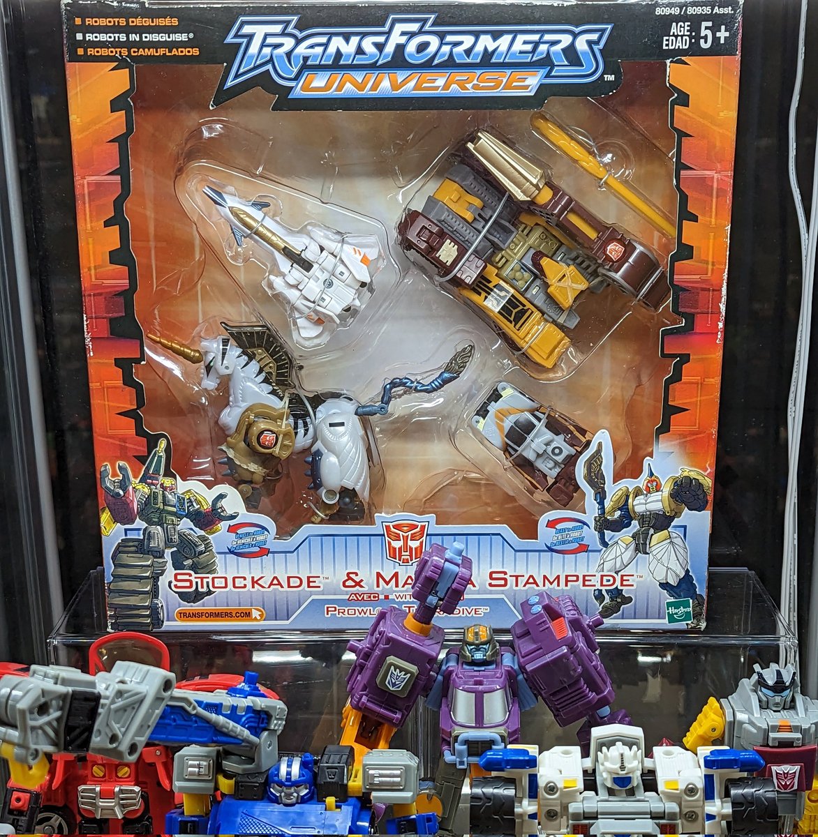 I don't want to talk about how much this was, BUT with the addition of this set the Universe collection is 2 away from being complete! #Transformers #transformersuniverse
