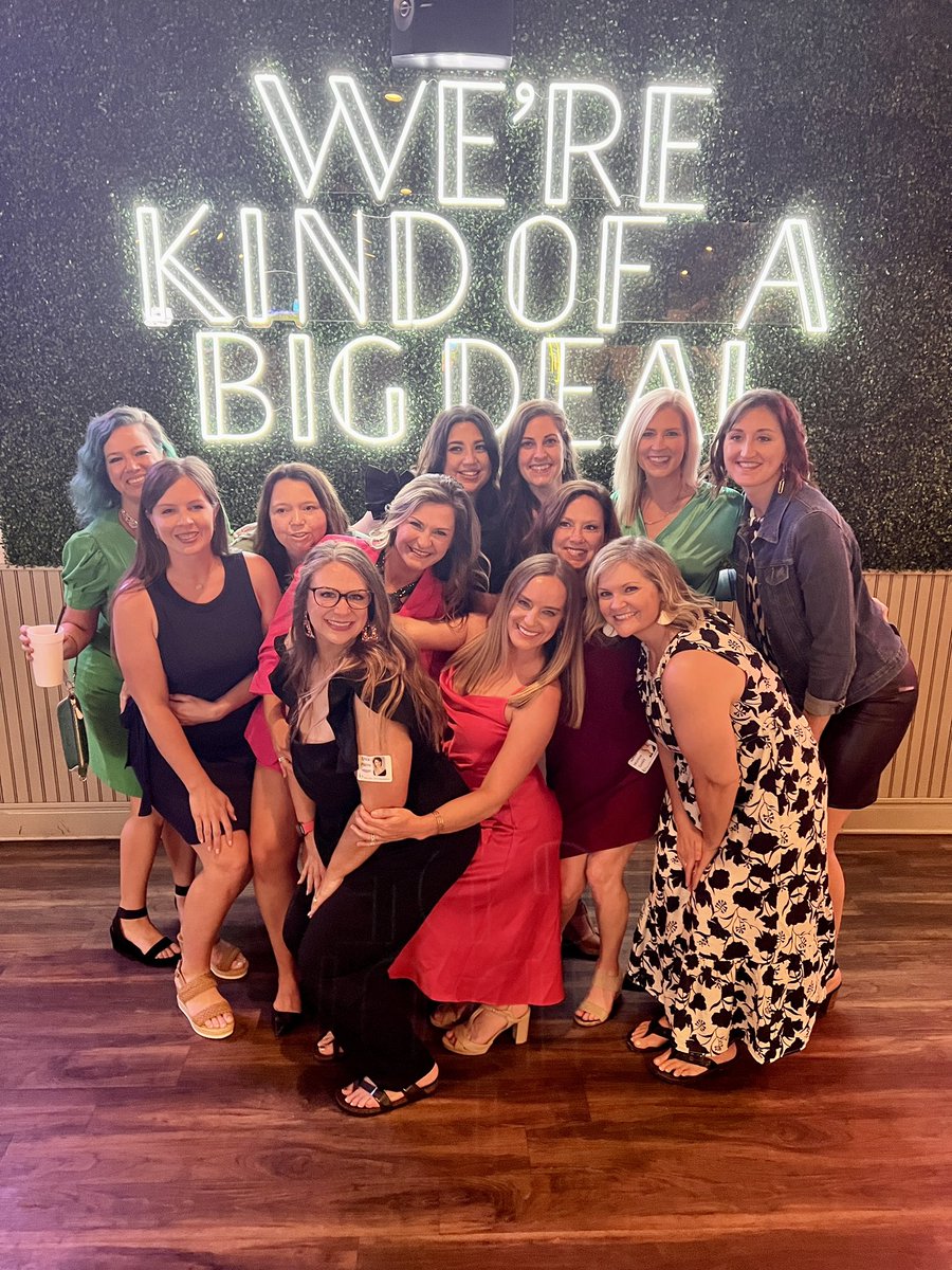 EricaLeigh18's tweet photo. Few of my favorites from my 20 year class reunion! Live Oak High Class of 2003 is amazing!! 💙💛 https://t.co/YLaDE1kroL