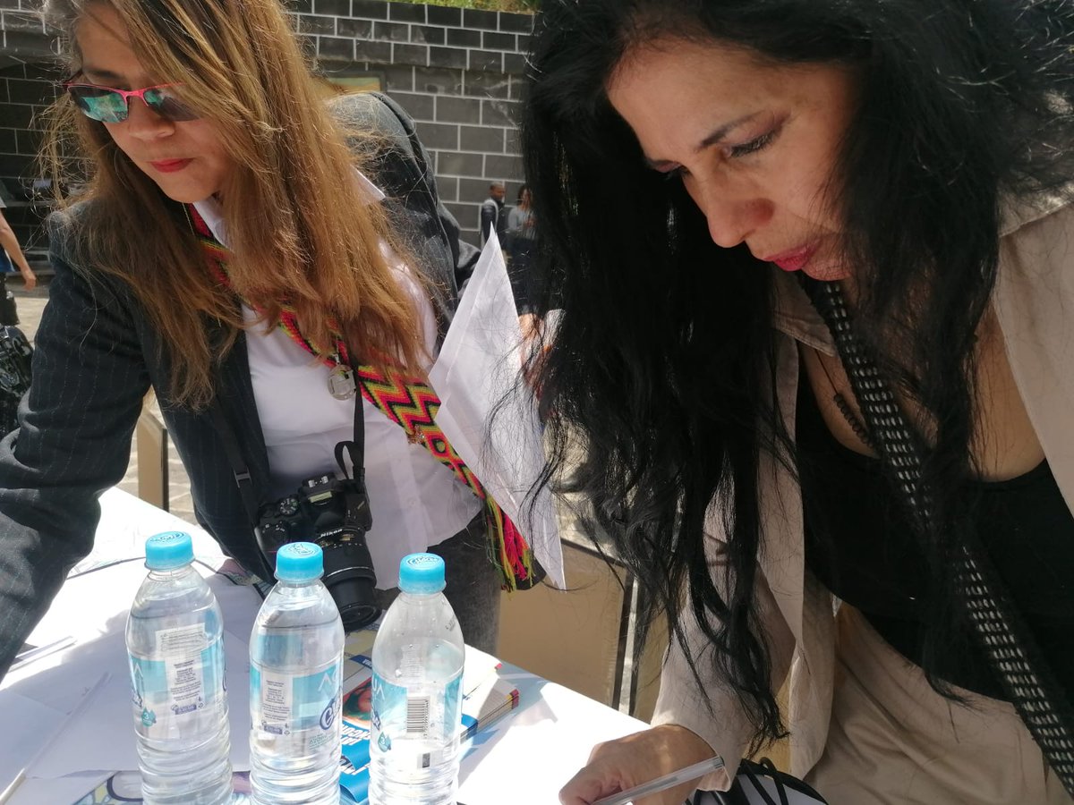 FENOC_ECUADOR's tweet photo. Rita Tacle y Margarita Ortega, vicepresidenta y asesora jurídica de @FENOC_ECUADOR, respectivamente, asistieron a Ipiales, Colombia, para suscribir un Acta de Declaratoria de Paz conjuntamente con la Fundación Desendor y Asovicompi. https://t.co/PBhTAeaYNk