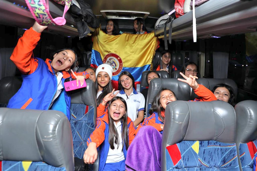 Orgulloso de apoyar desde <a href="/IDECUTCundi/">CULTURA Y TURISMO</a> a 43 niños y jóvenes de la Banda Sinfónica de La Vega q hoy están viajando a Bélgica a demostrar todo su talento en nombre del el dpto y el país. Seguro harán una gran representación en el Europees Muziek Festival Voor Dejeugd de Neerpelt!