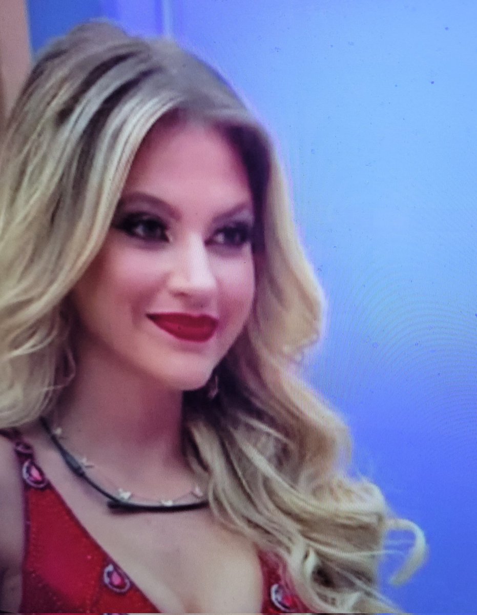 delinpr's tweet image. #LCDLF3 #lcdf3 #MadisonGanadora #Teamresistencia @LaJefaTLMD
@TLMDRealities @Telemundo @TelemundoPR @MadisonLcdlf3
 Gracias Dios por darle este gran triunfo a una mujer de alma pura corazón noble y llena de ilusión. Hoy brillas más que nunca Madison y te lo mereces. Te amamos❤️🦋