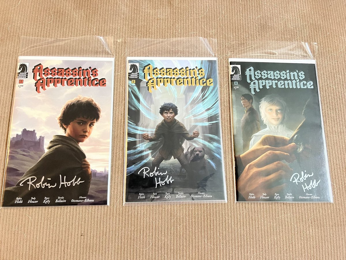 FitzTheListener's tweet image. 😍 LOVE! Thank you @robinhobb 🥰