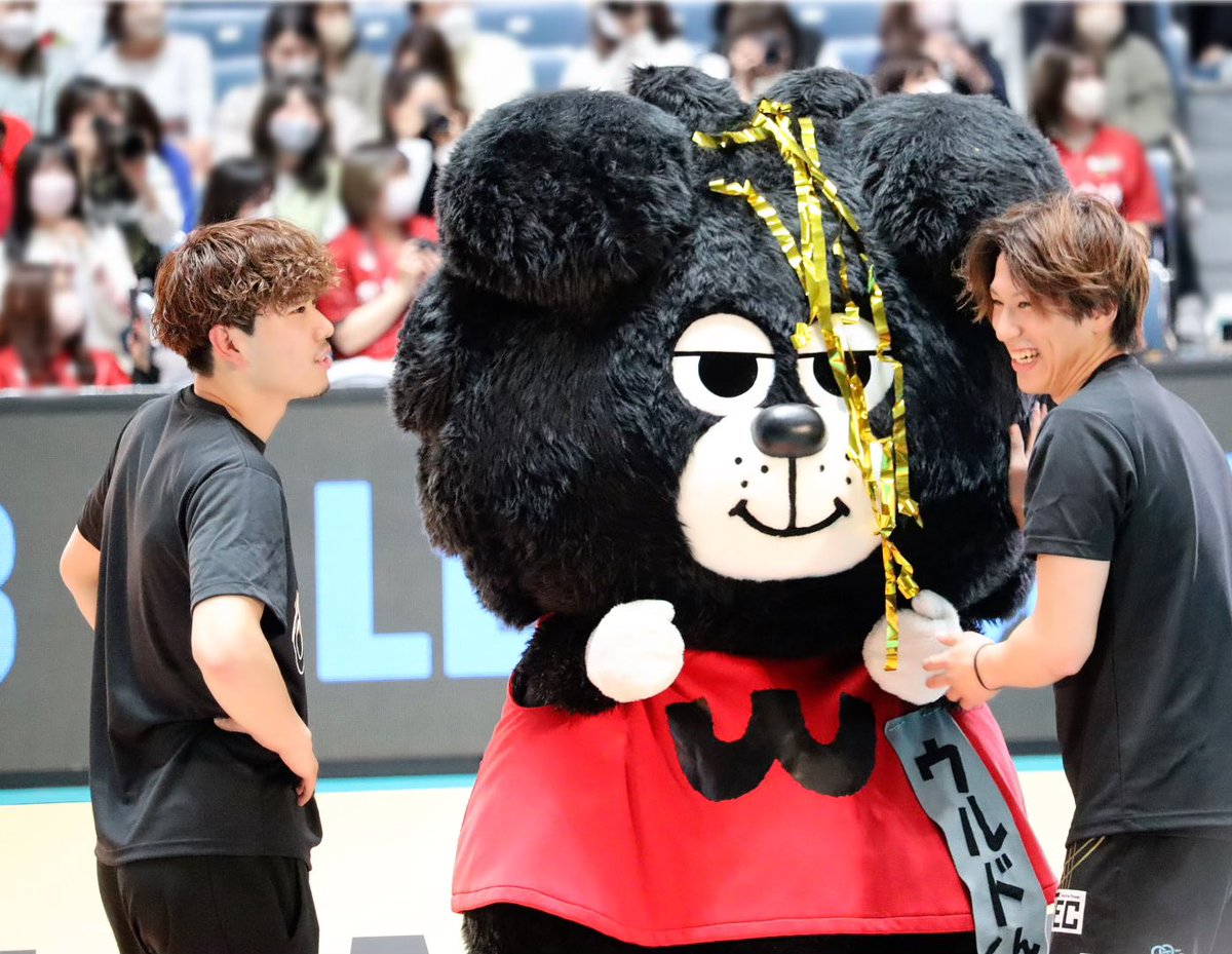 3兄弟♡ 2人がウルドに来てからウルドくんが選手の輪の中にいることが