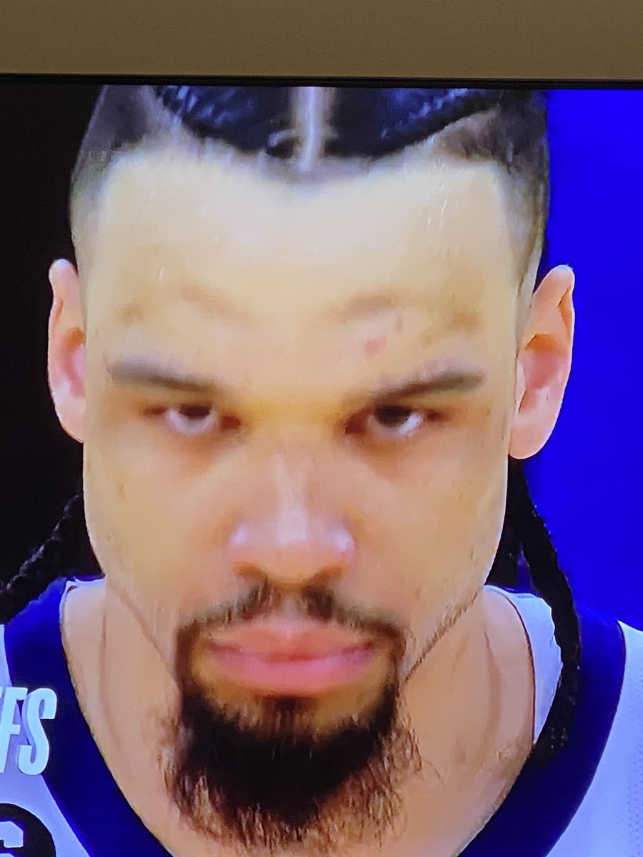 I’ve heard of 4-eyes before but never 4-brows…guess we trying to start a next level rivalry: The Brow Vs. 4-Brow
#Grizzlies #LakersNation #Villains