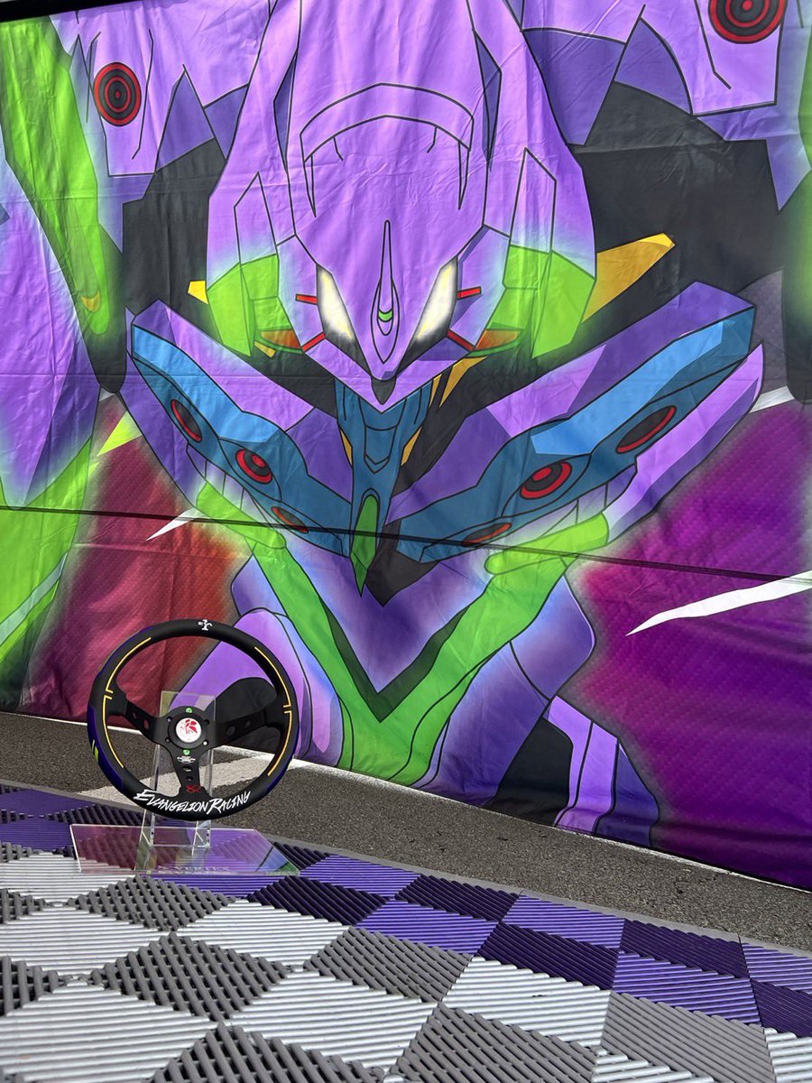 VERTEXSPY's tweet photo. EVANGELION Racing Steering
今年参戦するD1マシンと‼️
EVAR x VERTEX x 俺だ!
300本限定のステアリングは現在予約受付中です♪
@oreda_channel
@renna1208
#evangelion
#evaracing
#vertexsteering
#vertex https://t.co/35u6ybpUwy