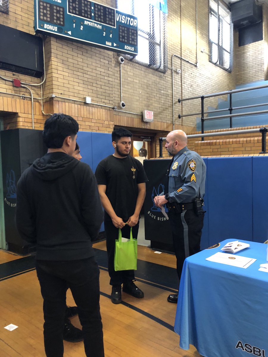fancynancy613's tweet photo. Our community partners came together today to offer job opportunities to our students. Everyone wins, businesses and Students! ⁦@PrincipalONeill⁩ ⁦@amyquinn⁩ ⁦@Asbury_ParkSD⁩ https://t.co/HJZmbi3YnX