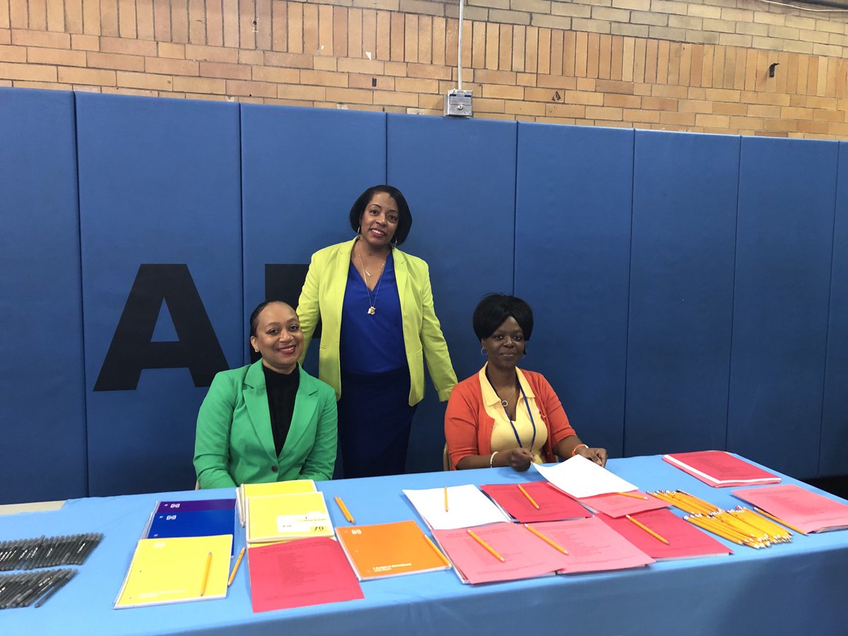 fancynancy613's tweet photo. Our community partners came together today to offer job opportunities to our students. Everyone wins, businesses and Students! ⁦@PrincipalONeill⁩ ⁦@amyquinn⁩ ⁦@Asbury_ParkSD⁩ https://t.co/HJZmbi3YnX
