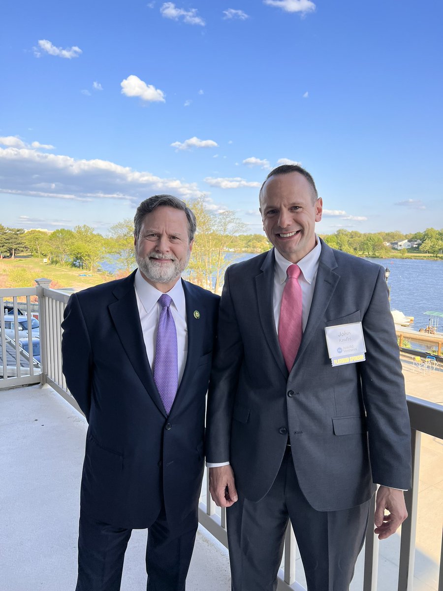 JGKoufos's tweet photo. Great to see Rep. @DonaldNorcross at tonight’s inspirational @VolunteerUPLC event. Civil legal aid is a critical piece of #reentry and #workforce development, which helps make our communities safer and more prosperous. https://t.co/jwWDRGATBp