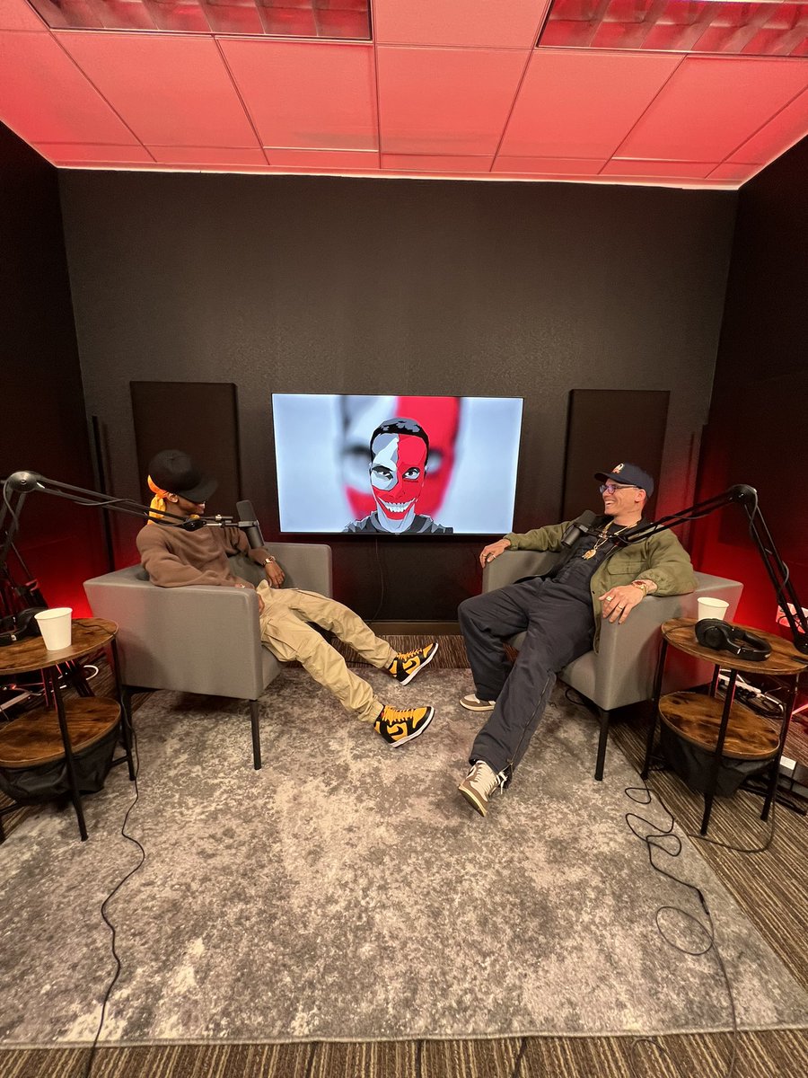BlackySpeakz's tweet photo. Logic came through for that interview 🔥 https://t.co/FouesU2Ho2
