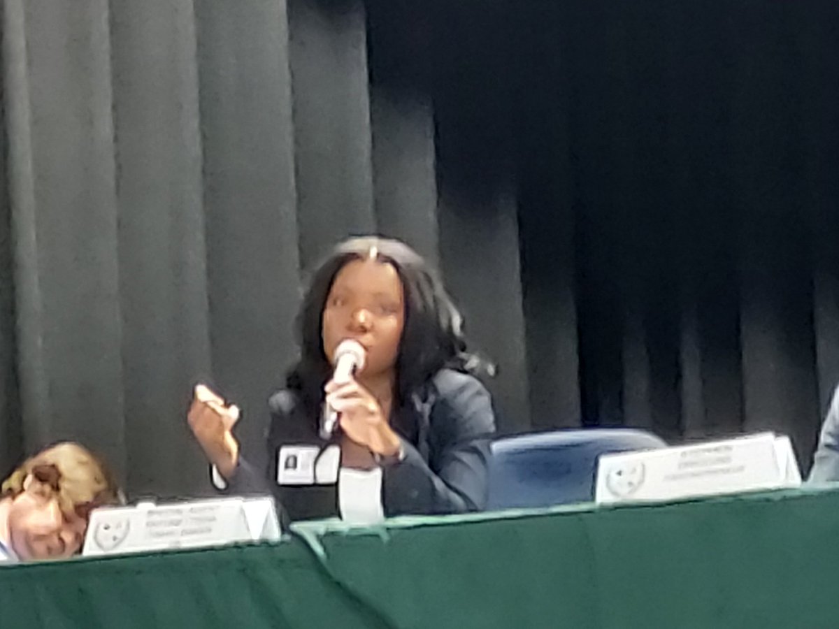 vwhsca's tweet photo. Last Thursday, the VWHSCA, Inc. hosted the High School Career Forum at the Minnie Howard campus in Alex. VA.   The panel shared valuable  information, and advice.
@vbschools @NPSchools @SufVAschools @Portsschools
@nnschools @hamptonschools @Pharrell https://t.co/RPUkSDgFan