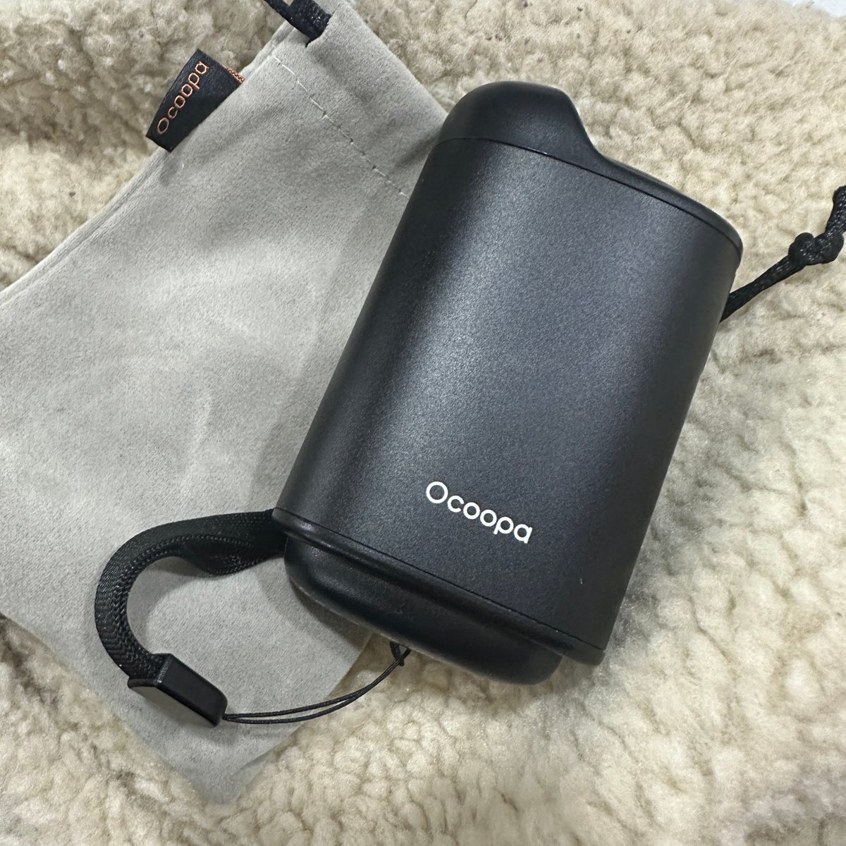 gailabrielle's tweet photo. My friends bought me #OCOOPA Union 5s, these #rechargeablehandwarmers are a great option for a #huntinghandwarmer, which lasts for several hours, recharge them frequently while hunting outdoors. And they have multiple heat settings, allowing me to adjust the warmth to weathers. https://t.co/T3PHQY4a3V