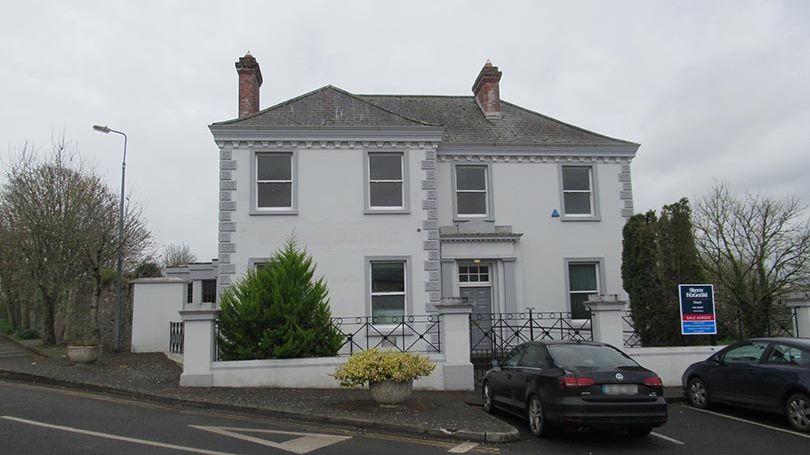 LimerickCouncil's tweet photo. Community Councils in Abbeyfeale and Askeaton are supporting plans to transform former Bank of Ireland branches in their towns into temporary accommodation centres.

Read More: https://t.co/GAOKR85BRW https://t.co/9XlGdwRuBy