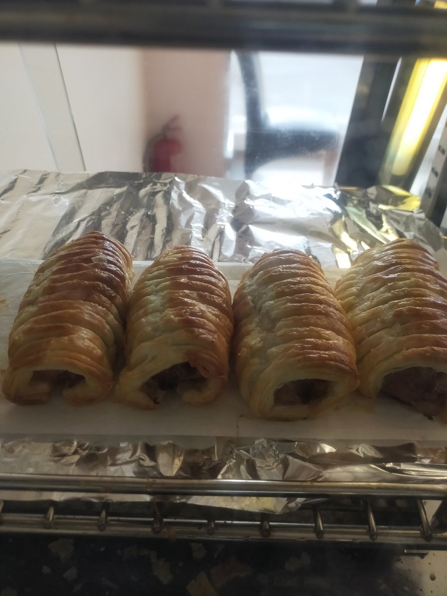ButtysStAnnes's tweet photo. Homemade Cumberland and Chorizo sausage rolls just going into the hot cabinet 👳👌 https://t.co/N68RdyvkcF