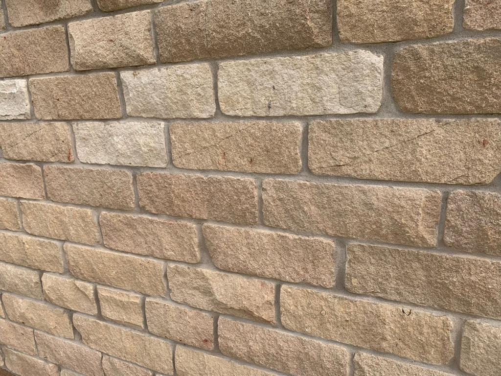 easypave's tweet photo. Our natural stone walling is hardwearing, reliable and looks great wherever it's installed. Big thanks to Martin Construction for sharing these shots of one of their recent projects. Get prices and ordering info via the link.

🔗  https://t.co/Q2km9PXwGo https://t.co/K4kDkP56bI
