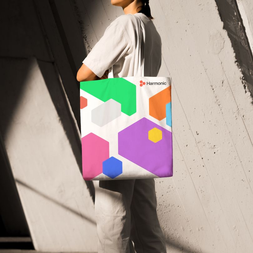creativeboom's tweet photo. Ooof! We like this: Fay uses 'chopped-and-screwed 3D data bars' to refresh startups' platform Harmonic https://t.co/VyVsjzHGEM #brandidentity 👀 ⚡ https://t.co/Myvw3KAoBN