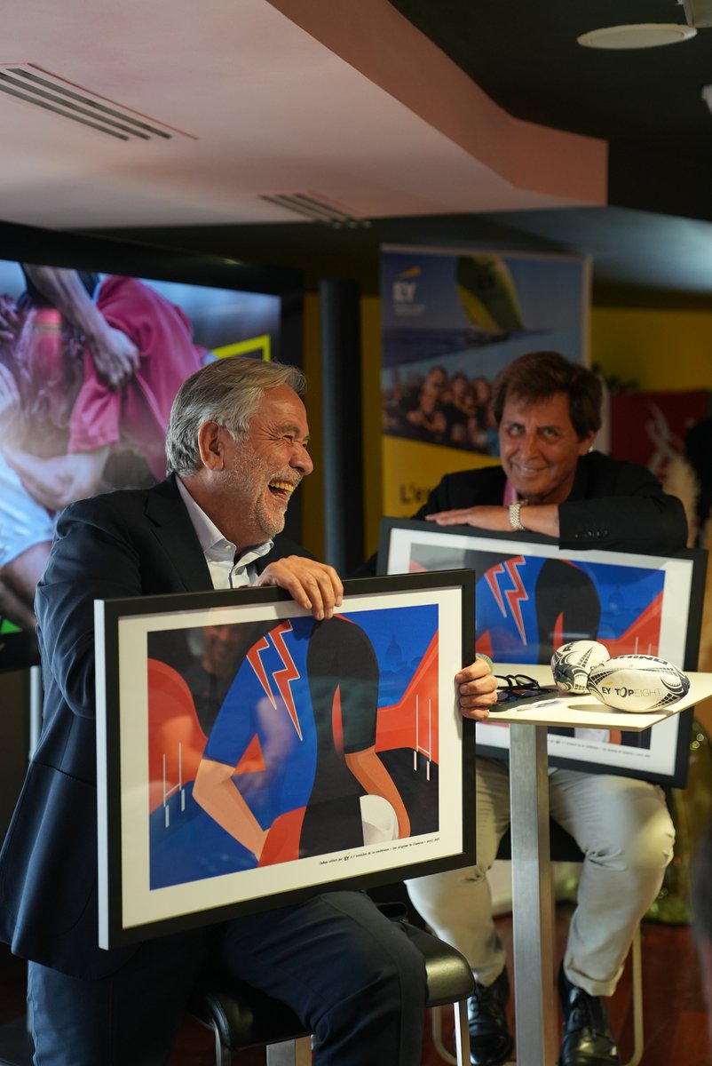 BocquetCaroline's tweet photo. Retour en images sur une idée audacieuse proposée par @com1poissonprod pour notre client @EY

La Conférence "Les origines du Classico" ou les anecdotes et témoignages des deux présidents emblématiques du Stade Français Paris @MaxGuazzini 
et #renebouscatel  #communication #Rugby https://t.co/jeKmSJUs52