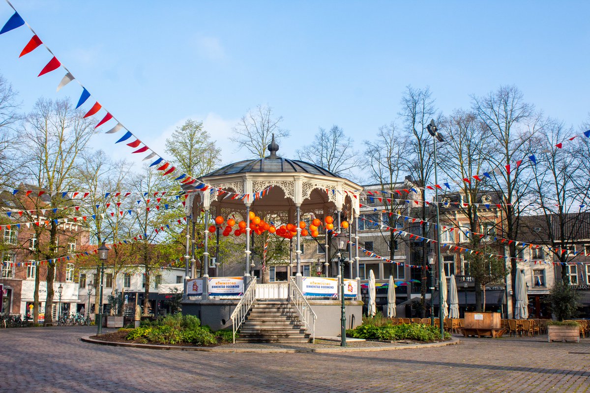 👑Alles over Koningsdag in Roermond: 🧡❤️🤍💙
weareroermond.com/koningsdag-roe…
#WeAreRoermond 👄 #Roermond #Remunj