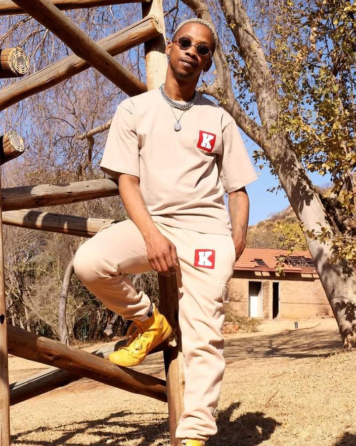 klevanovaWear's tweet photo. @klevanovaWear Merchandise.
GET YOURS

Penuel Chris excel #LiveBetterWithCapitec City of Johannesburg Chris Rock https://t.co/s5x0OUxD9w