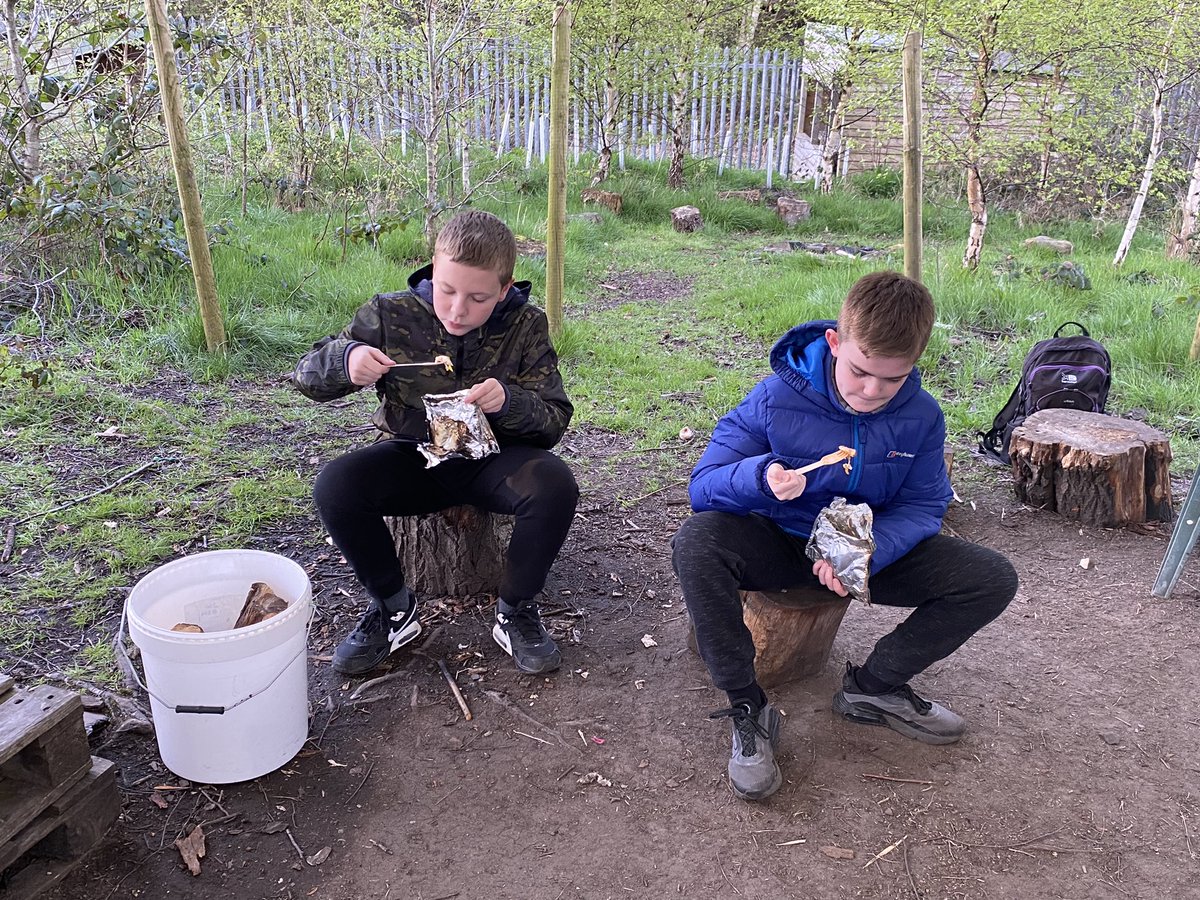 Cooking challenges at Canalside last night with the Scouts and Explorers. @BlackburnScouts @EastLancsScout @CanalsideBBurn