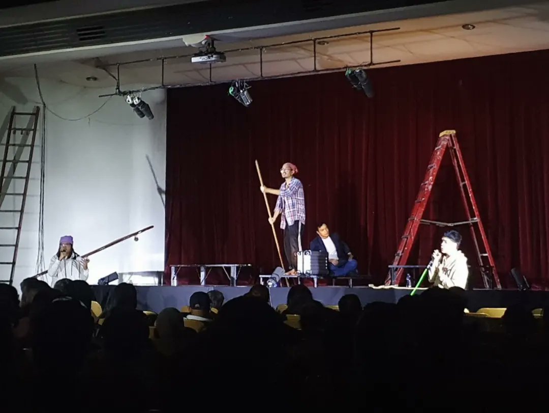 bsapasig's tweet photo. Organized by Kultura Kollaborative, the satirical play is run by alumni and students. π Catch the shows from April 26 until May 3-5 at @uapasia Dizon Auditorium. π Way to go, @uapasia Dragons! ππ»
#BSARepresent #BSAxUAP #BSACollabs https://t.co/3ha0izDSXU