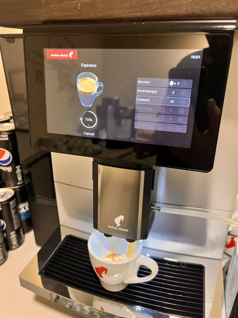 Chris Tomlinson tweet media