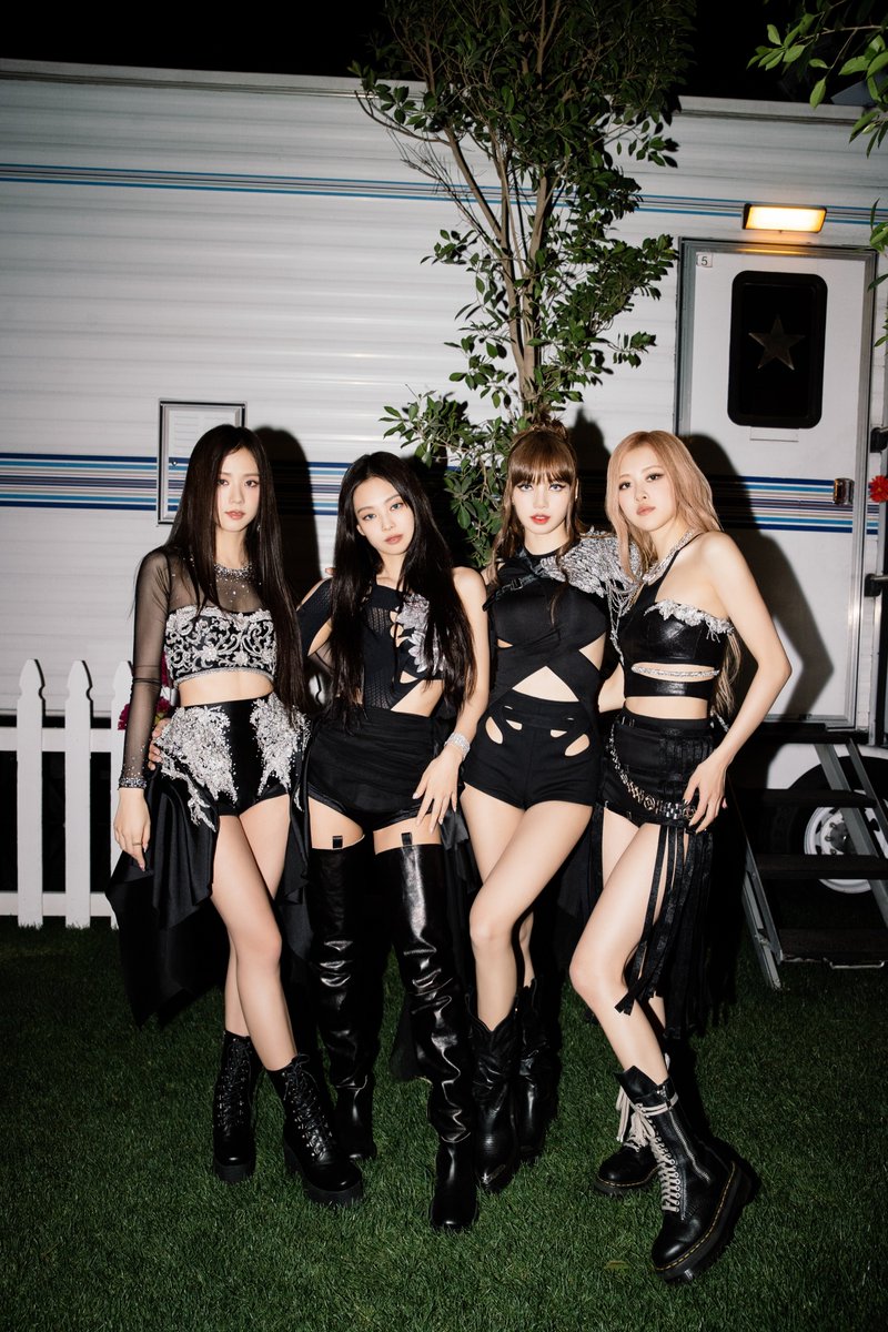 preciousxx__'s tweet photo. ส่วนแบ่ง YG กับ BLACKPINK
ยอดขาย: ค่าย 30% , ศิลปิน 70%
ยอดขายอัลบั้ม Repackage: ค่าย 30% , ศิลปิน 70%
งาน Event: ค่าย 40% , ศิลปิน 60%
งานในต่างประเทศ: ค่าย 50% , ศิลปิน 50%

แล้ว 2 เดือนทำรายได้จากทัวร์ไป 2พันกว่าล้านบาท ถ้ารวมทัวร์ทั้งหมดคาดว่าจะทำรายได้ถึง 7พันกว่าล้านบาท อมก https://t.co/IQDfK5rQrz