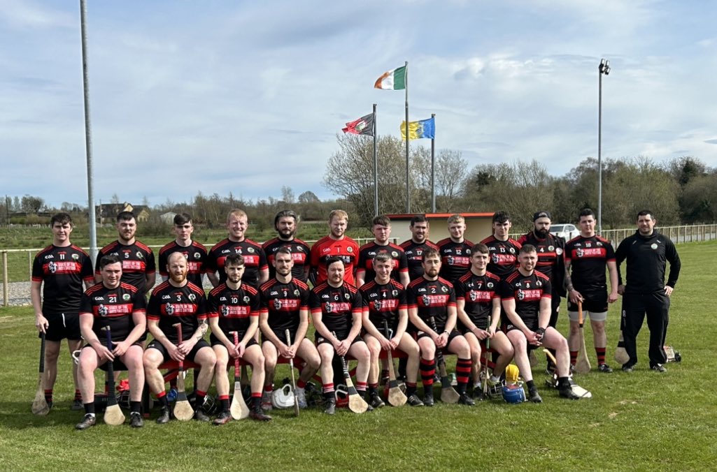 The senior hurlers take on <a href="/NaomhMoninne/">Naomh Moninne HC</a> of Dundalk this evening (Tuesday) i bPáirc Chlochóg in R2 of the <a href="/ArmaghGAA/">Armagh GAA</a> hurling league.  Throw in at 7:15pm. Beir bua! ⚫️🔴⚫️|⚫️🟡
