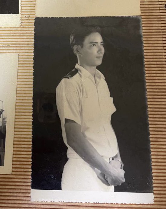 rashifaaljunied's tweet photo. My granduncle was a Captain in Singapore Navy. I’ve heard stories how he was late to his wedding because his ship was attacked. 

Now I know why everyone told me how he was famous 👀 https://t.co/pn53v4fiMG