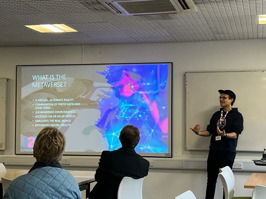 L2D_Team's tweet photo. #LearnToDiscover 🧠 #Metaverse plans presented by @AdamLeeGuitar. Sneak peek 👀 of what the future holds… https://t.co/fm4x9RrBt4