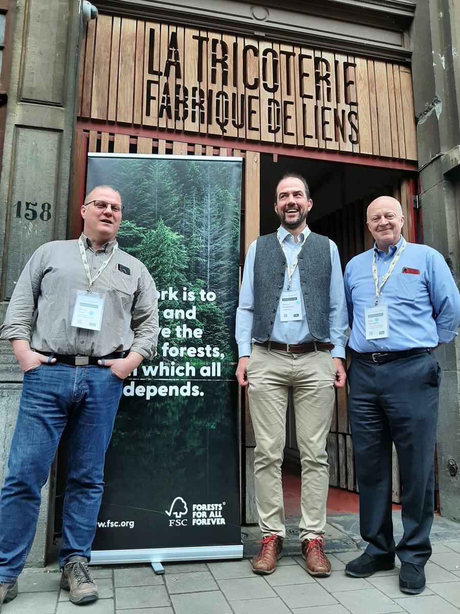europanels_EPF's tweet photo. 🔴#WoodYouFindIt? 

EPF &amp; Members from Egger &amp; Sonae Arauco discussing the European (anti-)deforestation regulation (EUDR) in Brussels

🔎Main focus on how the #EUDR and its #geolocation requirement can play a role in the #wood sector, both in🇪🇺 &amp;🌏

#EUGreenDeal https://t.co/UCqUZxzag3