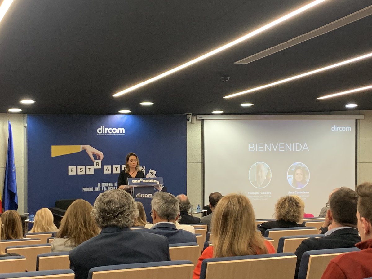 Día importante para los #DIRCOM en la presentación del documental Estrategas de <a href="/DircomSpain/">Dircom</a> <a href="/DircomCyL/">Dircom CyL</a>. Día bonito para charlar con compañeros y amigos.
<a href="/Aspaym_CyL/">ASPAYM Castilla y León</a>