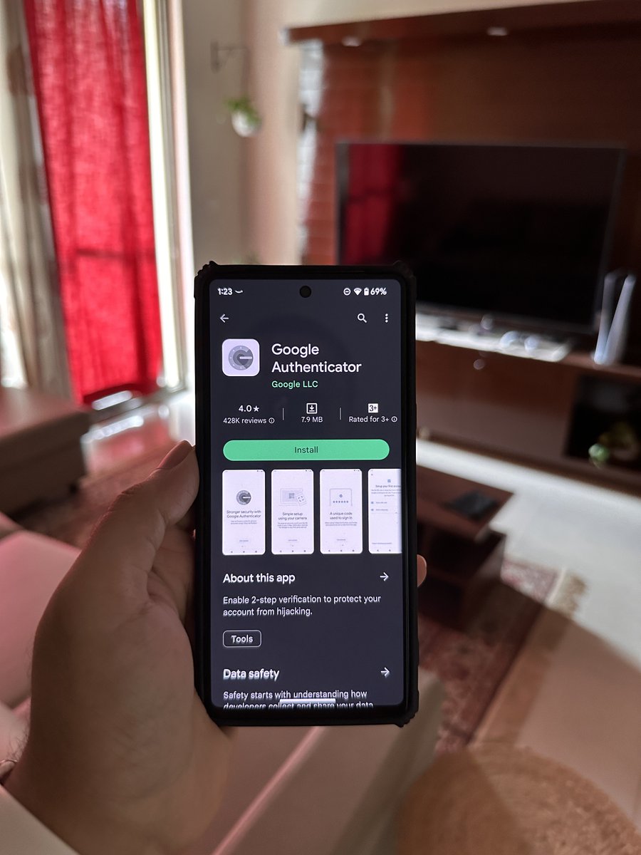 MrSahilBawa's tweet image. google authenticator gets an icon redesign and some new features on iOS but not on android. 🤭