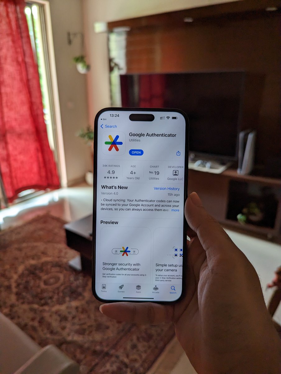 MrSahilBawa's tweet image. google authenticator gets an icon redesign and some new features on iOS but not on android. 🤭