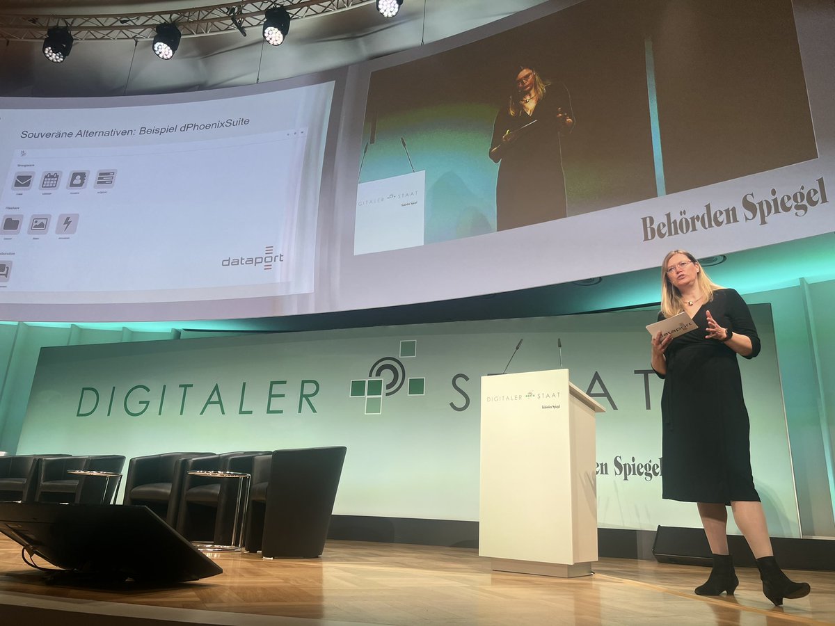 #DigitaleSouveränität von <a href="/Datareport/">Dataport</a> <a href="/Tessmann_silke/">Silke Tessmann-Storch</a> beim #digistaat23 braucht Kooperationen und Mut