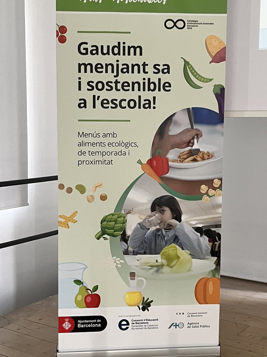 mpasarin's tweet photo. Comencem la jornada del programa Memjadors Escolars Més Sans i Sostenibles #MEMSS. @salutpublicabcn @bcn_ajuntament @consorciedubcn https://t.co/r93eUj67kE