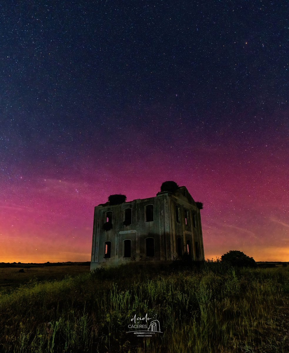 parcastroprades's tweet photo. AURORAS in Spain 💥

📷Lorenzo Cordero 📍Cáceres https://t.co/UH22onffU9