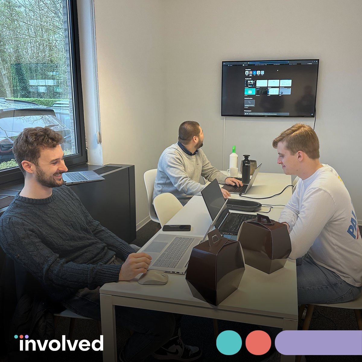 Vorige week hebben we bij Involved Koen Seeuws en Antonio Neus verwelkomd. 🎉 👏 Koen en Antonio zullen zich verdiepen in .NET technologieën als Microsoft Orleans en Blazor. Samen gaan we voor een geslaagde en geweldige stage en zijn we natuurlijk benieuwd naar het resultaat! 💪