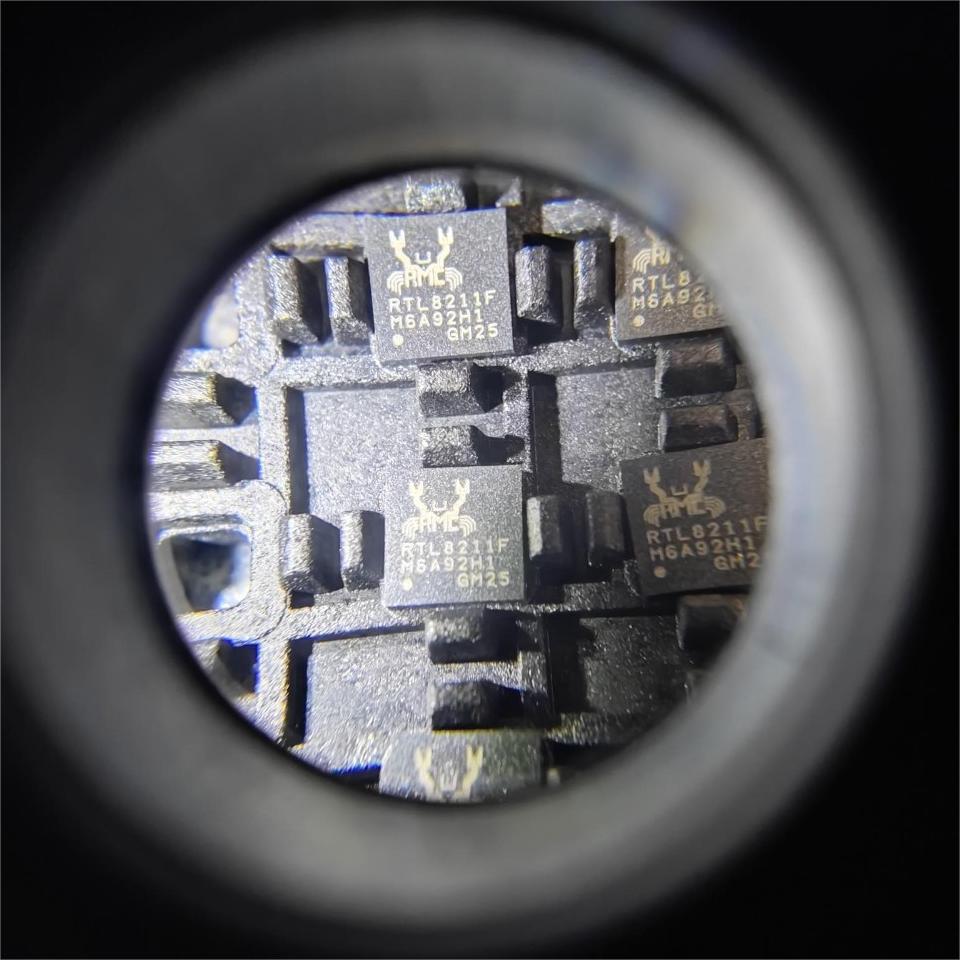 hwq202297's tweet image. RTL8211F-CG
ethernet chip
#WeareST #STMicroelectronics
#Avnet #Arrow #Future #DigiKey #TTIINC
#ElectrocomponentsPLC #Mouser #Element14
#Rutronik #FusionWorldwlde #DACHellind
#SagerElectronics #NewpowerWorldwide
#RSComponents #Component #RFMWLTD
#Excessinventory