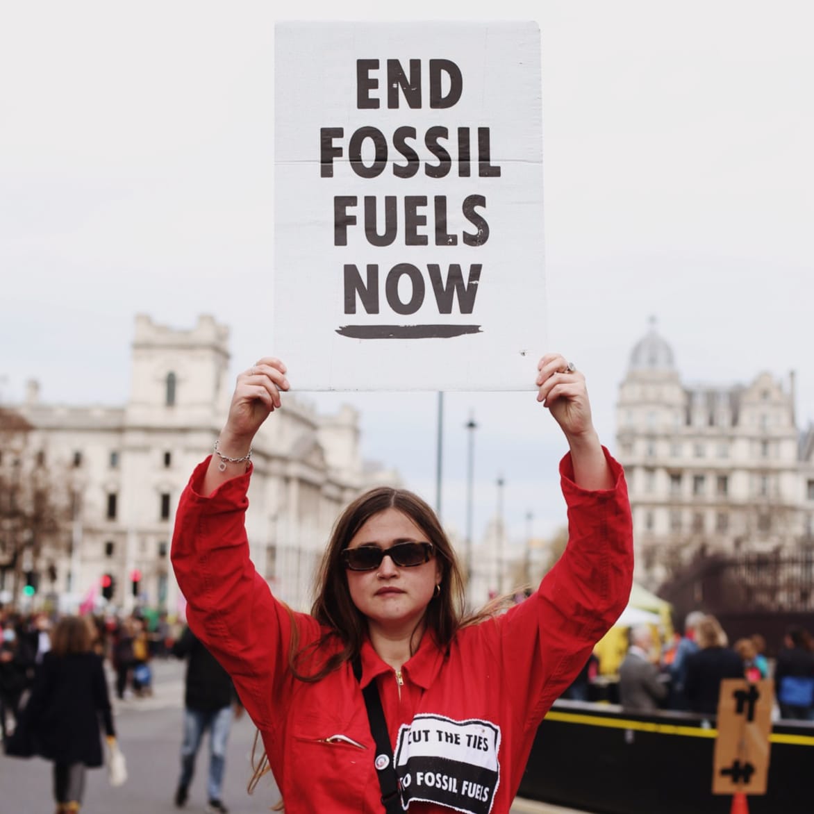 XRebellionUK's tweet photo. 🧵THE WORK WE NEED TO DO

Following Earth Day’s incredible 90k-strong March for Biodiversity, yesterday we marched to End Fossil Fuels with thousands of protesters from The Big One’s 200+ supporting organisations. https://t.co/685c2A9oQ6