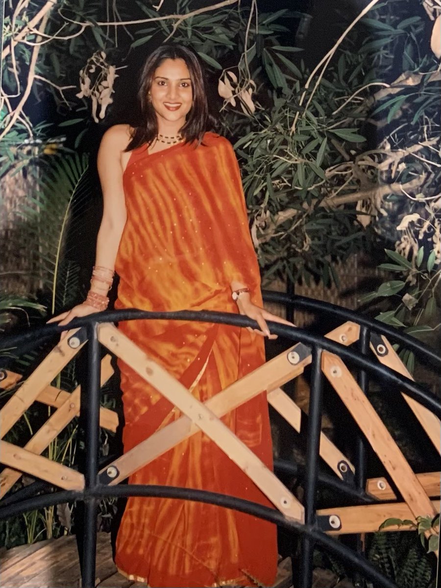 divyaspandana's tweet photo. ನನ್ನ ಮೊದಲ ಚಿತ್ರ ,ಅಪ್ಪು ಅವರ ಜೊತೆಗಿನ ‘ಅಭಿ’ ಬಿಡುಗಡೆ ಆಗಿ ಇಂದಿಗೆ 20  ವರ್ಷಗಳು. 
ನನ್ನ ಅಭಿಮಾನಿಗಳ ಹಾಗೂ ಹಿತೈಷಿಗಳ ನಿರಂತರ ಪ್ರೀತಿಗೆ ನನ್ನ ಹೃದಯವು ಕೃತಜ್ಞತೆಯಿಂದ ತುಂಬಿದೆ.ನನಗೆ ಅವಕಾಶ ಕೊಟ್ಟ ರಾಜ್ ಕುಟುಂಬಕ್ಕೆ ಸದಾ ಚಿರಋಣಿ ಮತ್ತು ನನ್ನ ಸಿನಿ ಪಯಣದಲ್ಲಿ ನನ್ನೊಂದಿಗೆ ಕೆಲಸ ಮಾಡಿದ ಎಲ್ಲರಿಗೂ ಹೃತ್ಪೂರ್ವಕ ಧನ್ಯವಾದಗಳು . https://t.co/X3nwXlbM3c
