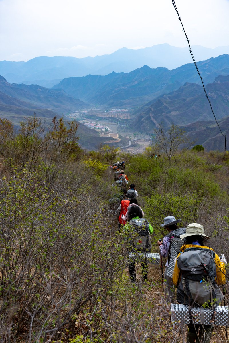 PKU1898's tweet photo. Last weekend, #Pekingers from the #Mountaineering Association of #PKU (#MAPKU) went on a thrilling two-day #hiking🥾 and #camping🏕 expedition in the Long Men Jian Mountain, creating lasting memories with friends from diverse majors, interests and cultures! 🌱🌼 https://t.co/CxGSpf1jzN